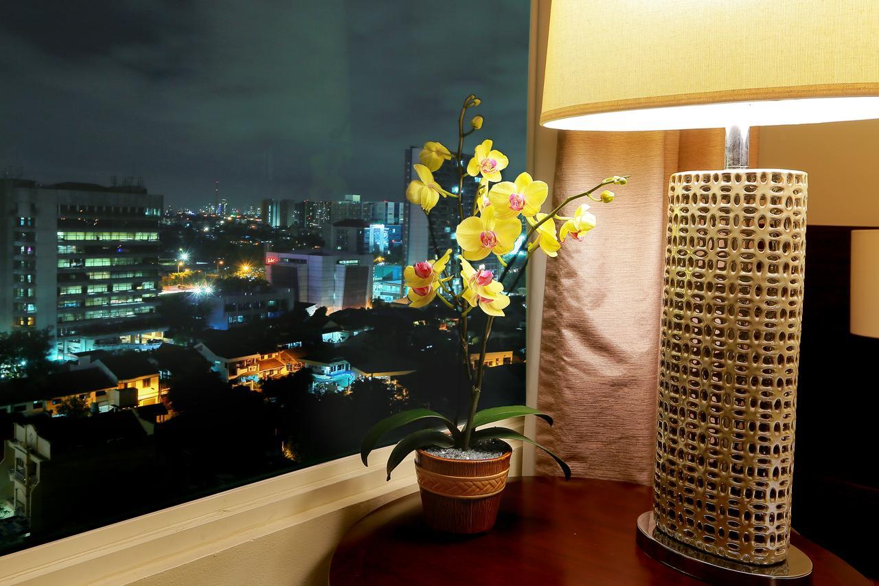 Park Hotel Cawang Джакарта Экстерьер фото
